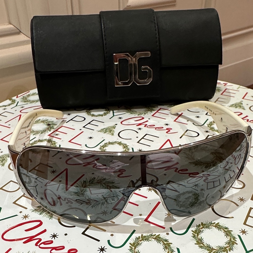 Black Sunglasses with Silver Accents